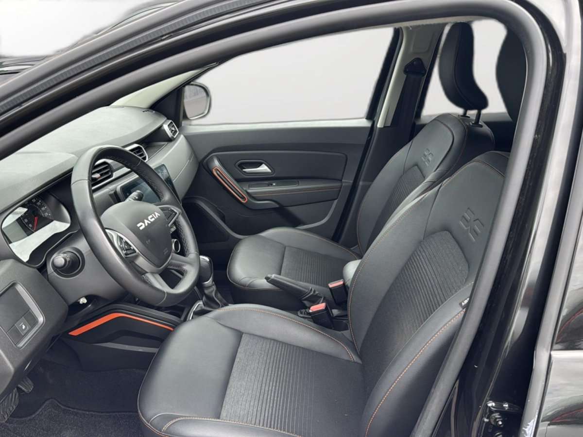 Fahrzeugbild eines Dacia Duster