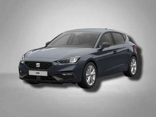 Schräge Frontansicht auf einen SEAT Leon , freigestellt