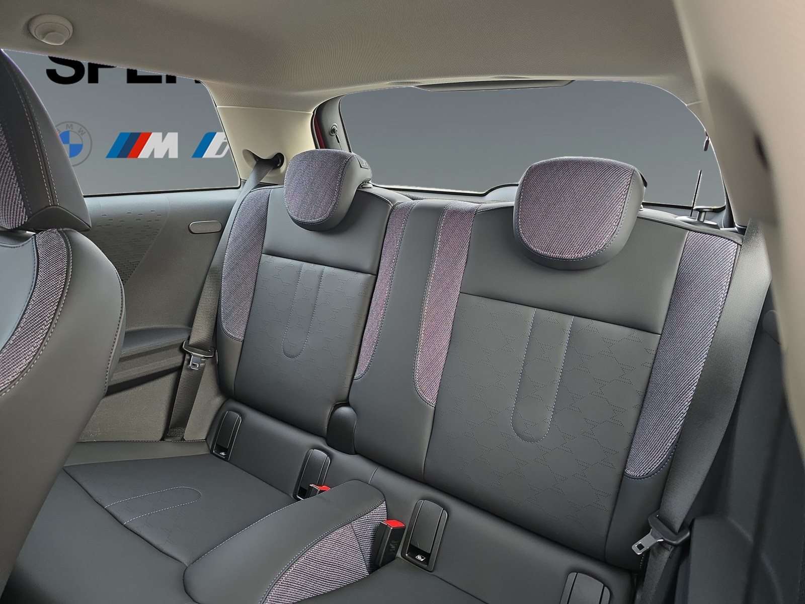 Fahrzeugbild eines MINI COOPER