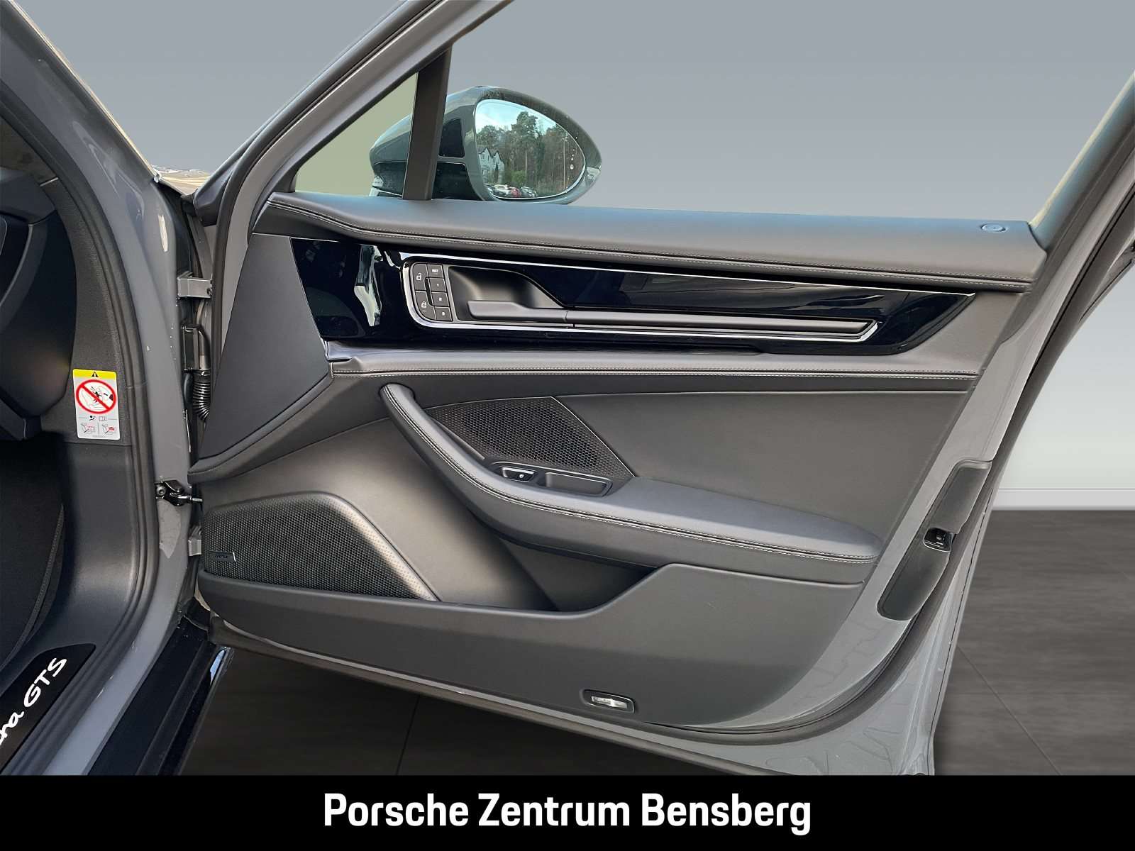 Fahrzeugbild eines Porsche Panamera