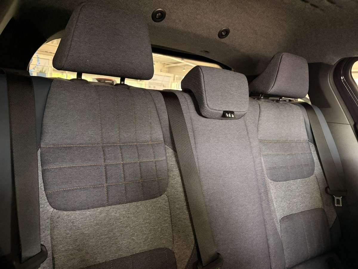 Fahrzeugbild eines Renault 4 E-TECH