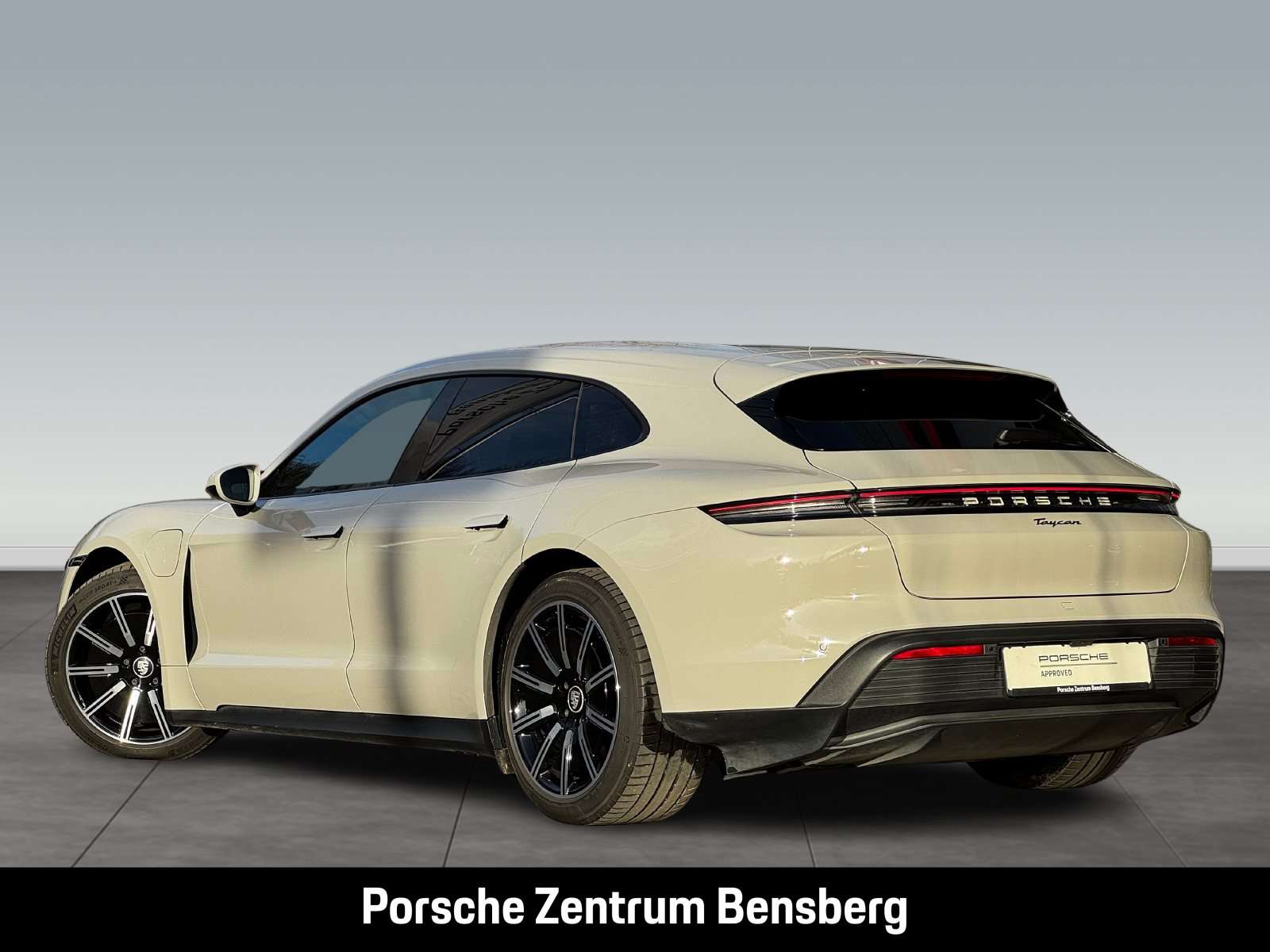 Fahrzeugbild eines Porsche Taycan