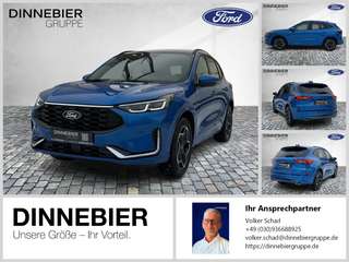 Schräge Frontansicht auf einen Ford Kuga , freigestellt