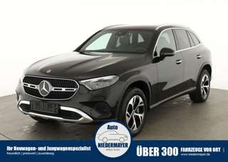 Schräge Frontansicht auf einen Mercedes-Benz GLC , freigestellt
