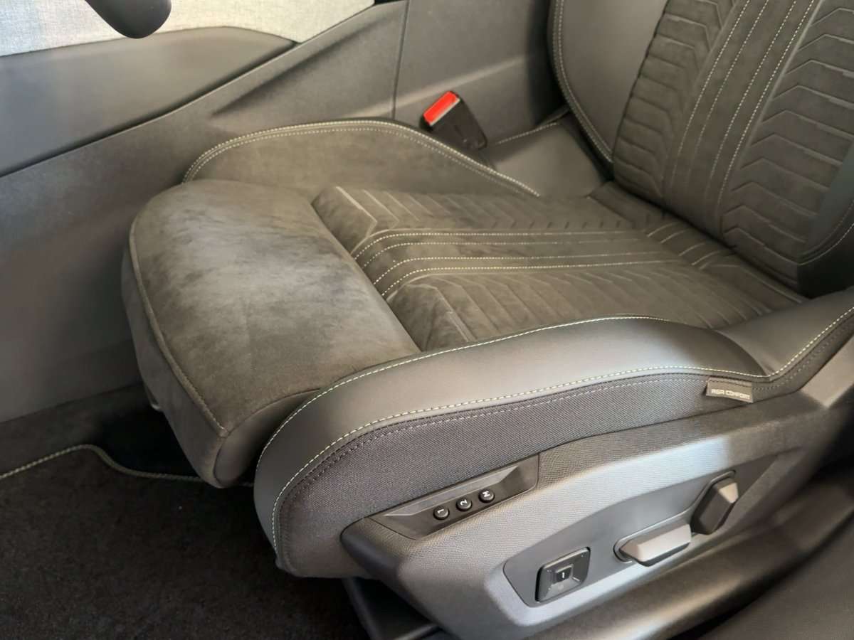Fahrzeugbild eines Peugeot 3008