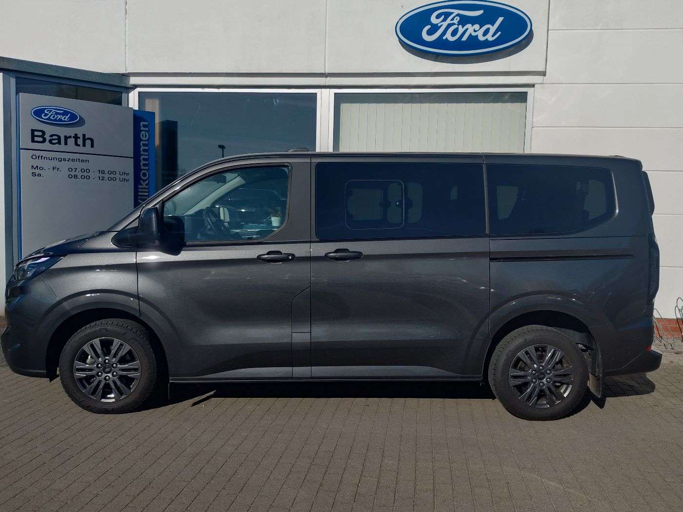 Fahrzeugbild eines Ford Tourneo Custom