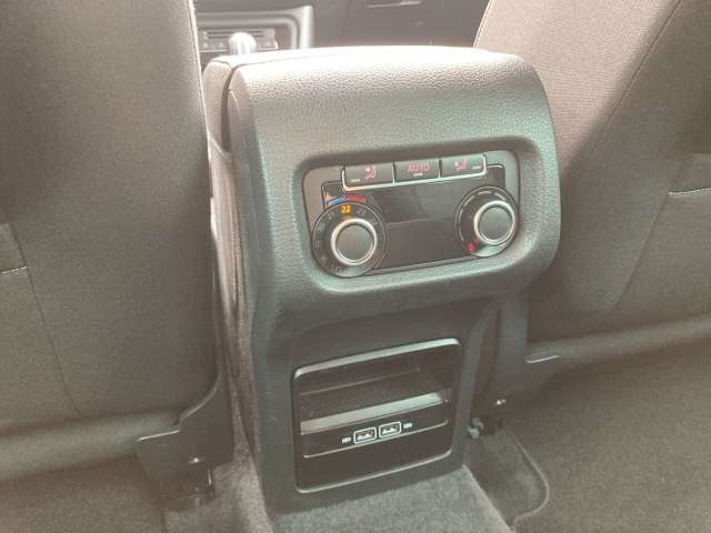 Fahrzeugbild eines SEAT Alhambra