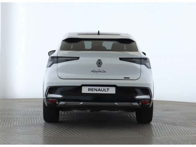 Fahrzeugbild eines Renault Rafale