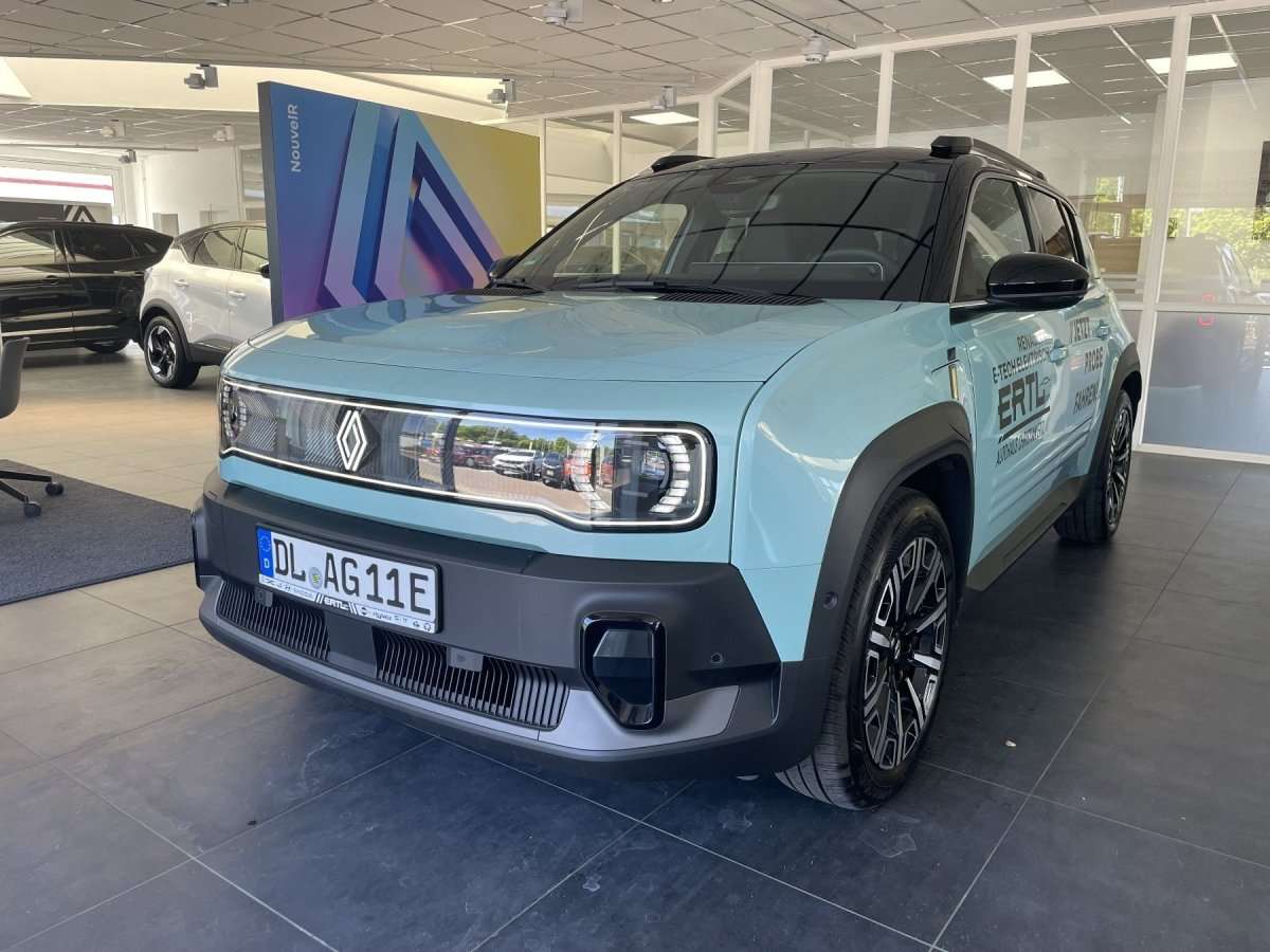 Fahrzeugbild eines Renault 4 E-TECH
