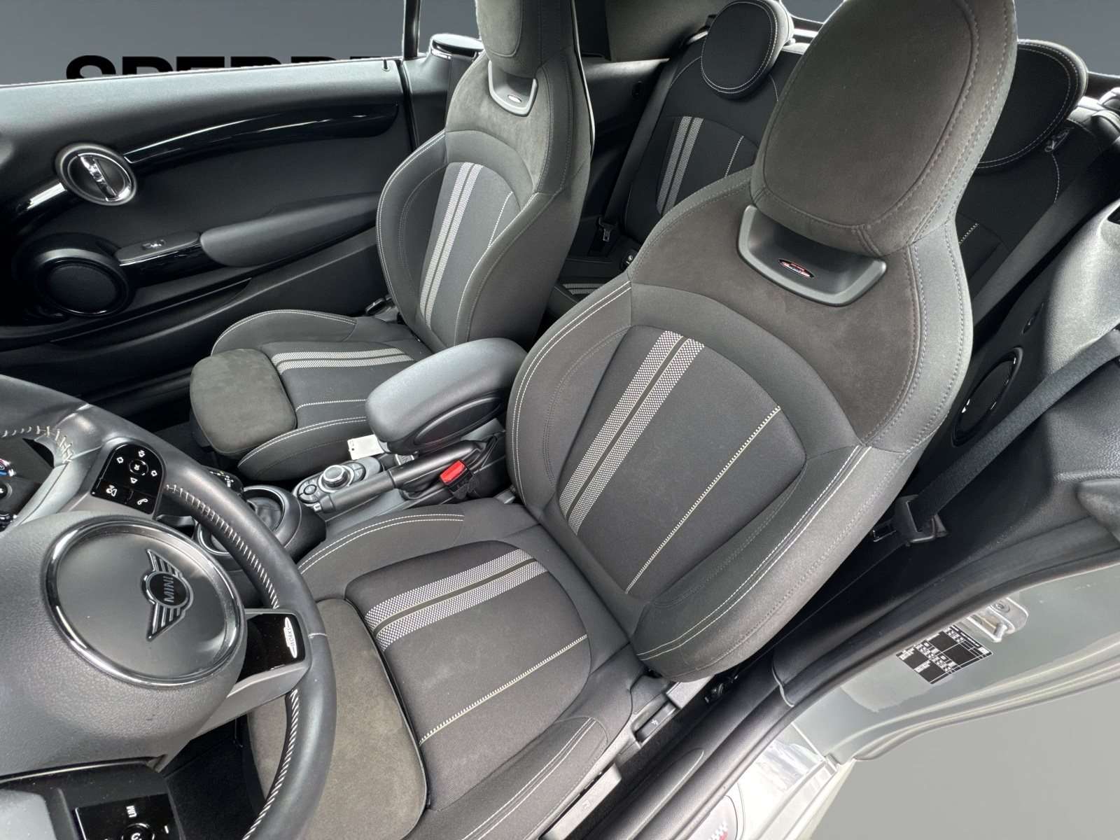 Fahrzeugbild eines MINI MINI