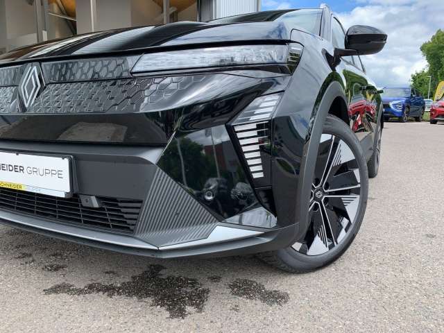 Fahrzeugbild eines Renault Scenic E-TECH