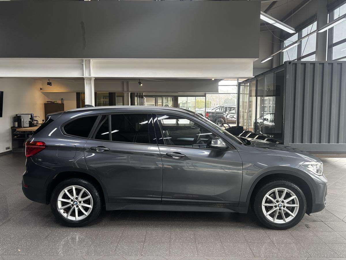Fahrzeugbild eines BMW X1