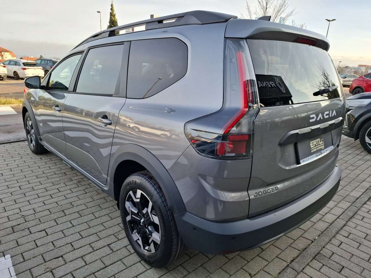 Fahrzeugbild eines Dacia Jogger