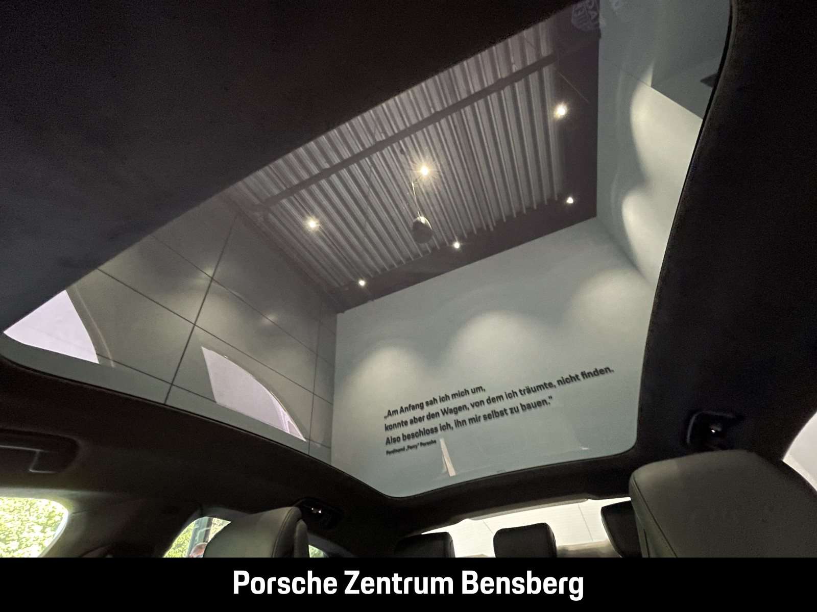 Fahrzeugbild eines Porsche Taycan