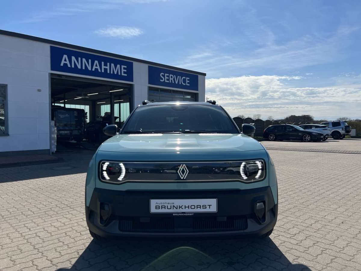 Fahrzeugbild eines Renault 4 E-TECH