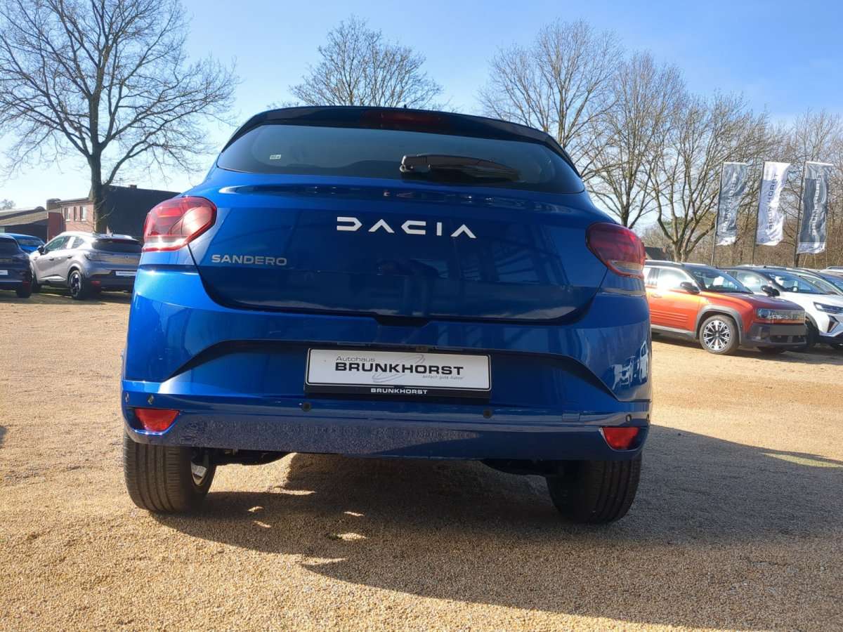 Fahrzeugbild eines Dacia Sandero