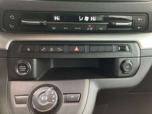 Fahrzeugbild eines Citroën SpaceTourer