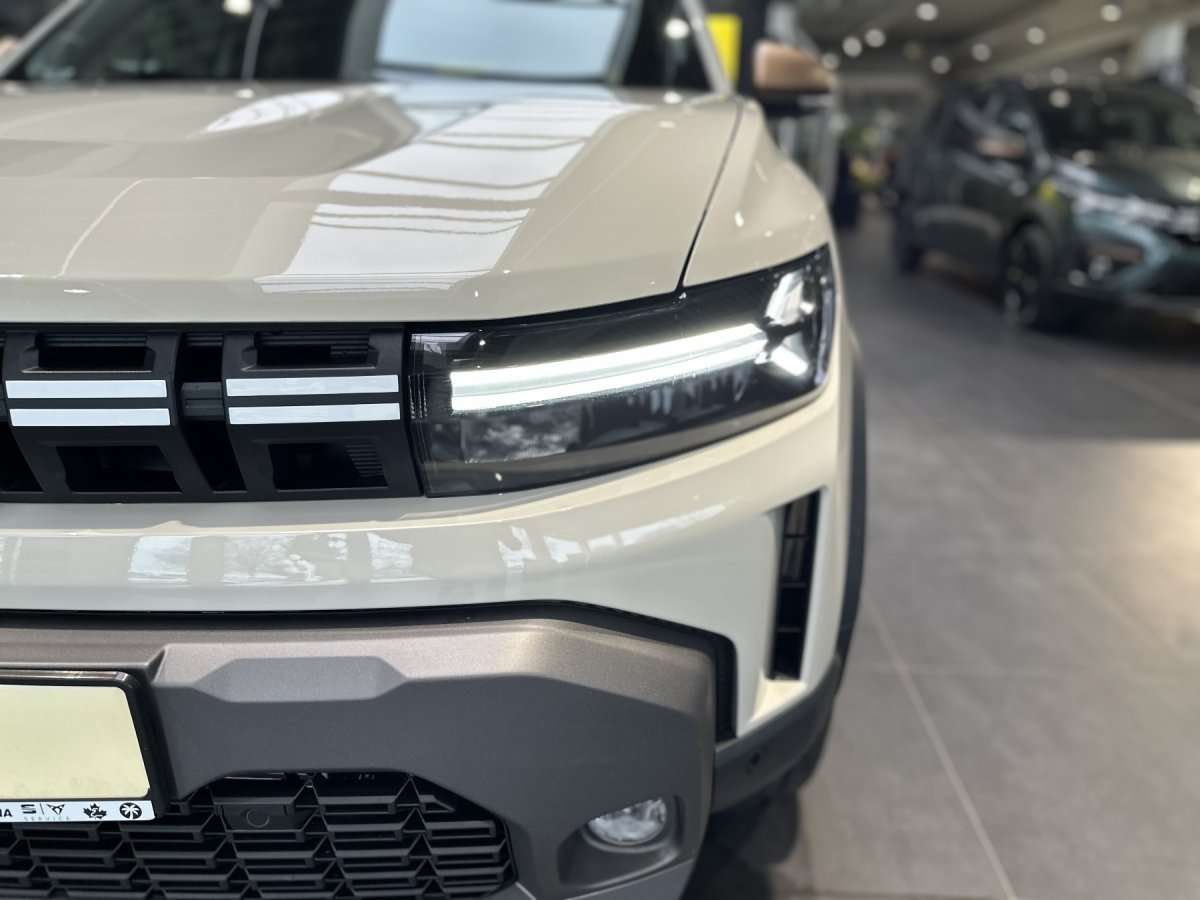 Fahrzeugbild eines Dacia Duster