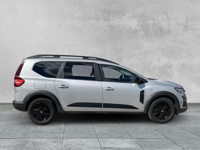 Fahrzeugbild eines Dacia Jogger