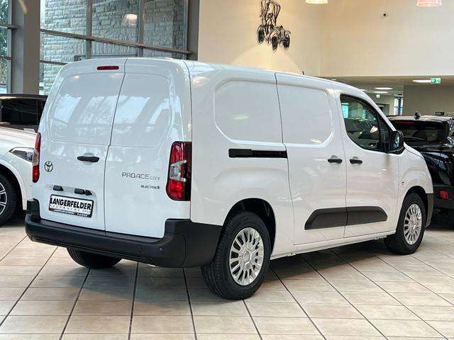 Fahrzeugbild eines Toyota Proace City