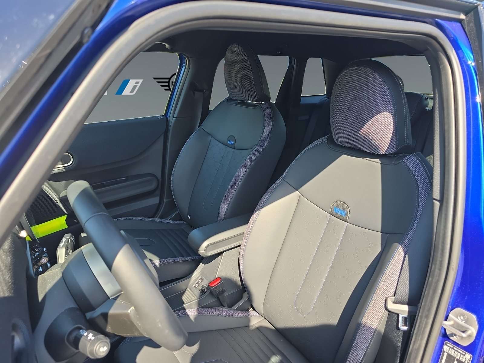 Fahrzeugbild eines MINI COOPER