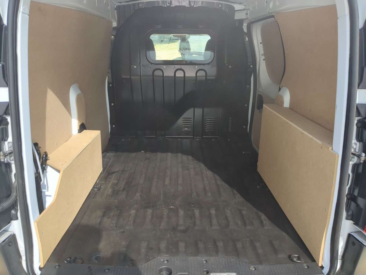 Fahrzeugbild eines Renault Express