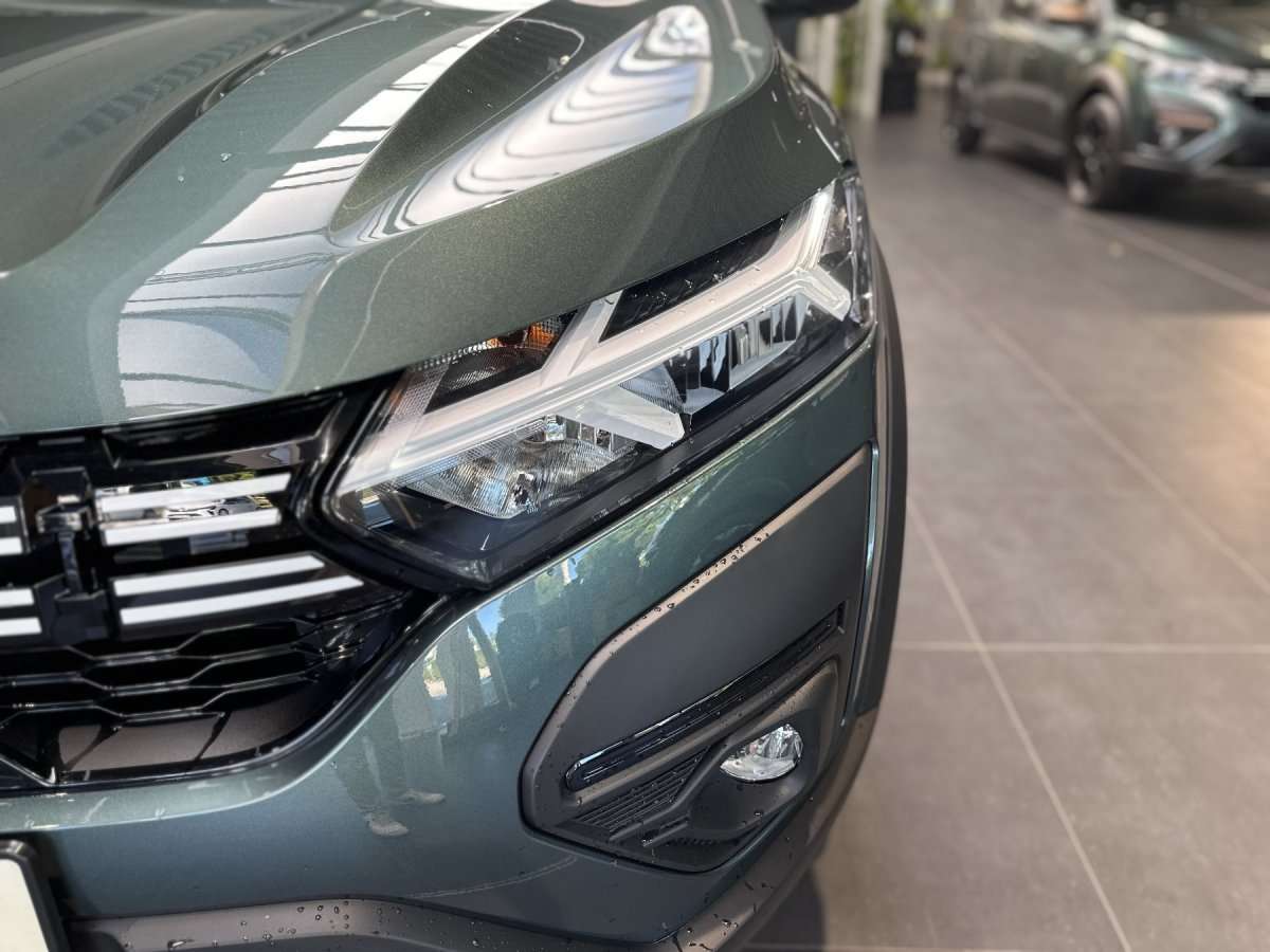 Fahrzeugbild eines Dacia Jogger