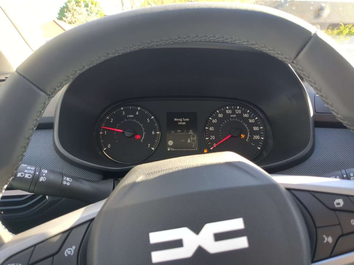 Fahrzeugbild eines Dacia Sandero