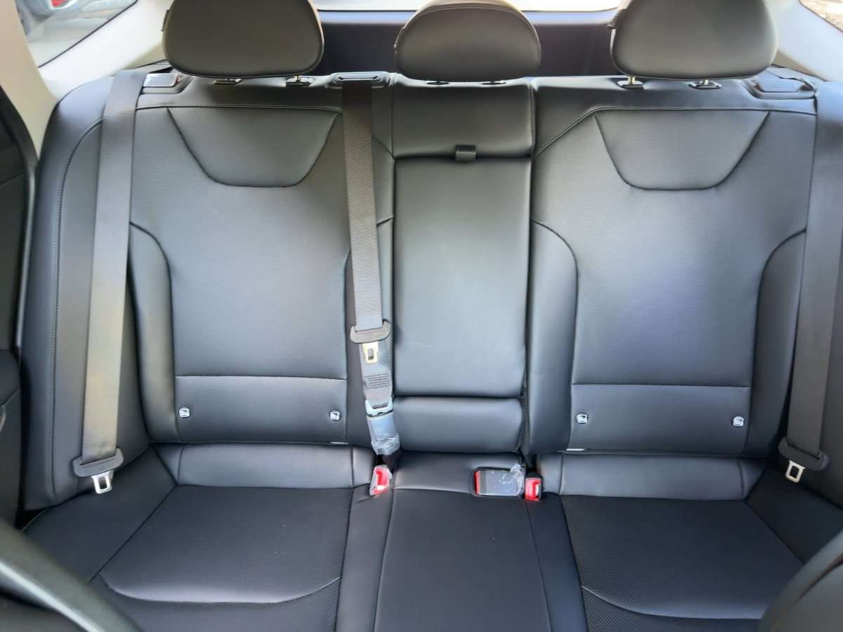 Fahrzeugbild eines Kia K4