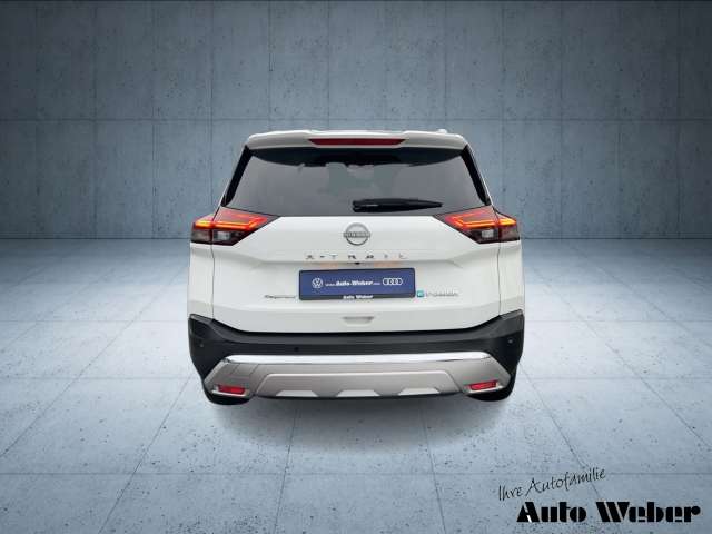 Fahrzeugbild eines Nissan X-TRAIL