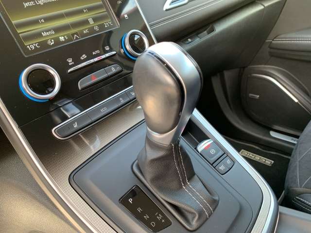 Fahrzeugbild eines Renault Grand Scénic