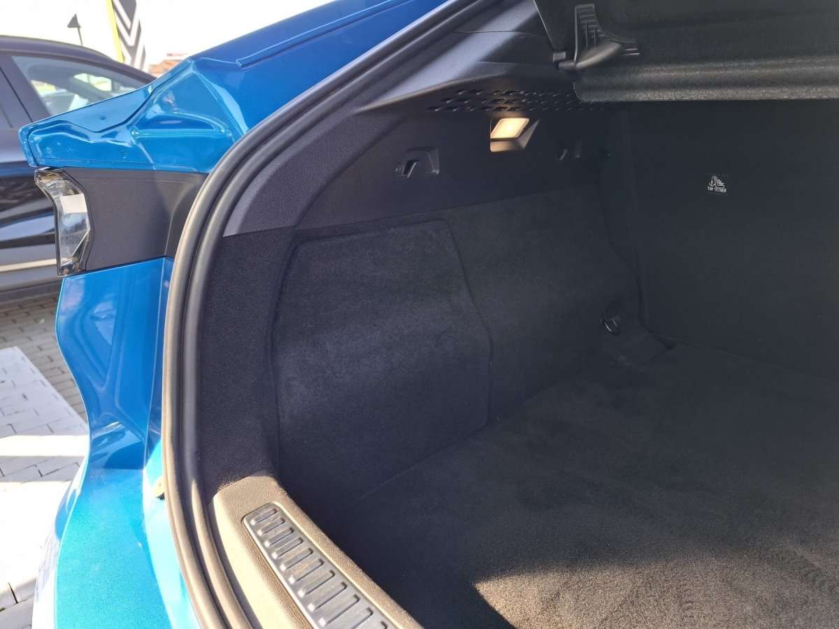 Fahrzeugbild eines Renault Rafale