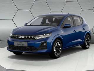 Schräge Frontansicht auf einen Dacia Sandero , freigestellt