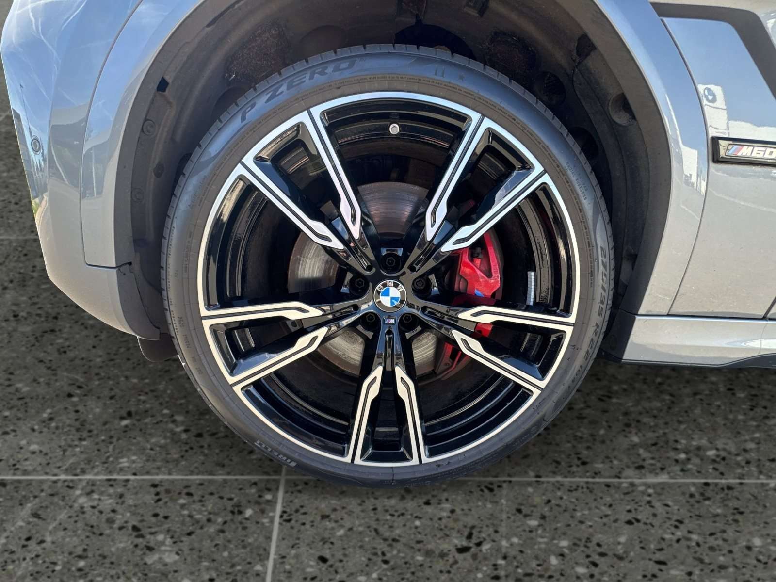 Fahrzeugbild eines BMW X6