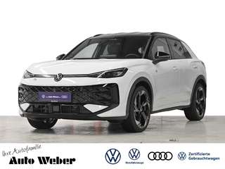 Schräge Frontansicht auf einen Volkswagen T-Roc , freigestellt
