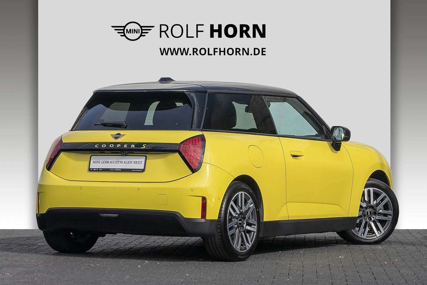 Fahrzeugbild eines MINI COOPER SE