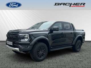 Schräge Frontansicht auf einen Ford Ranger , freigestellt