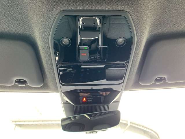 Fahrzeugbild eines Renault Rafale