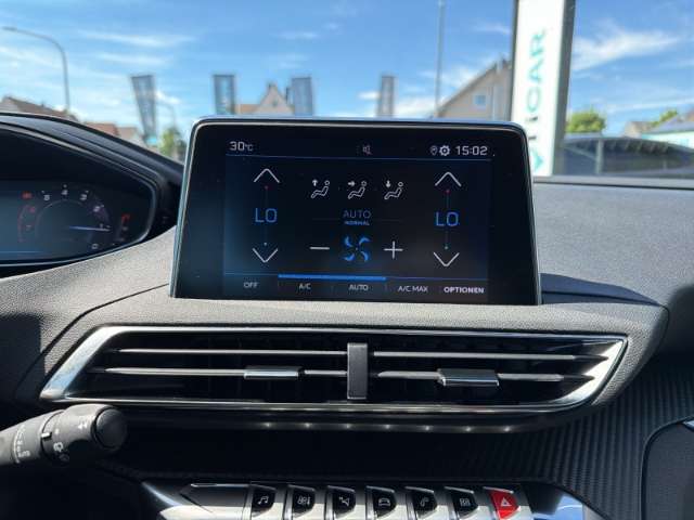 Fahrzeugbild eines Peugeot 5008