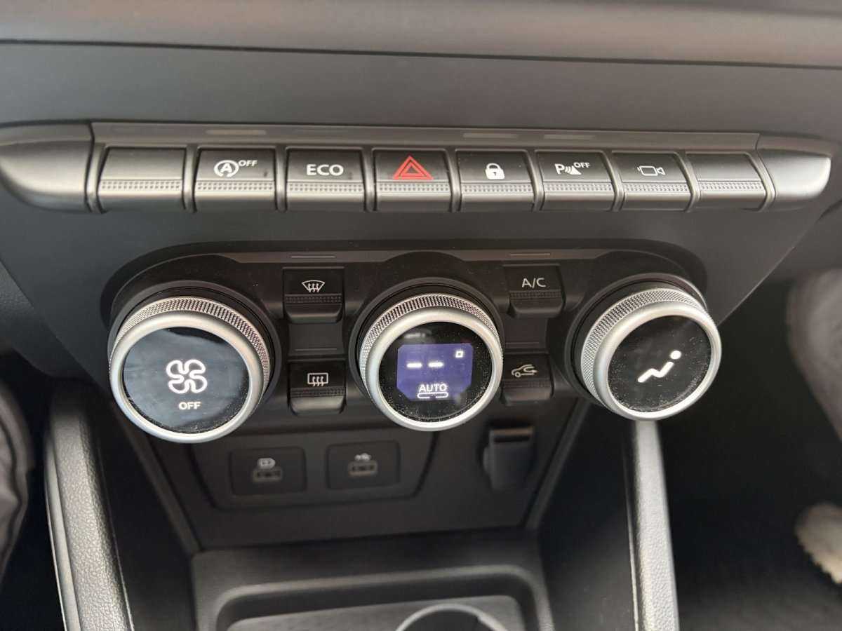 Fahrzeugbild eines Dacia Duster