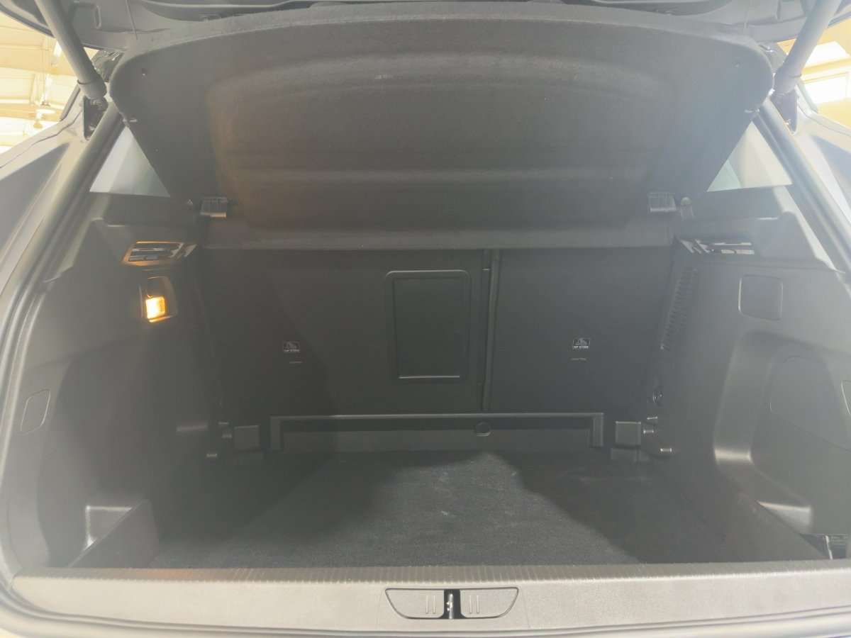 Fahrzeugbild eines Opel Grandland X