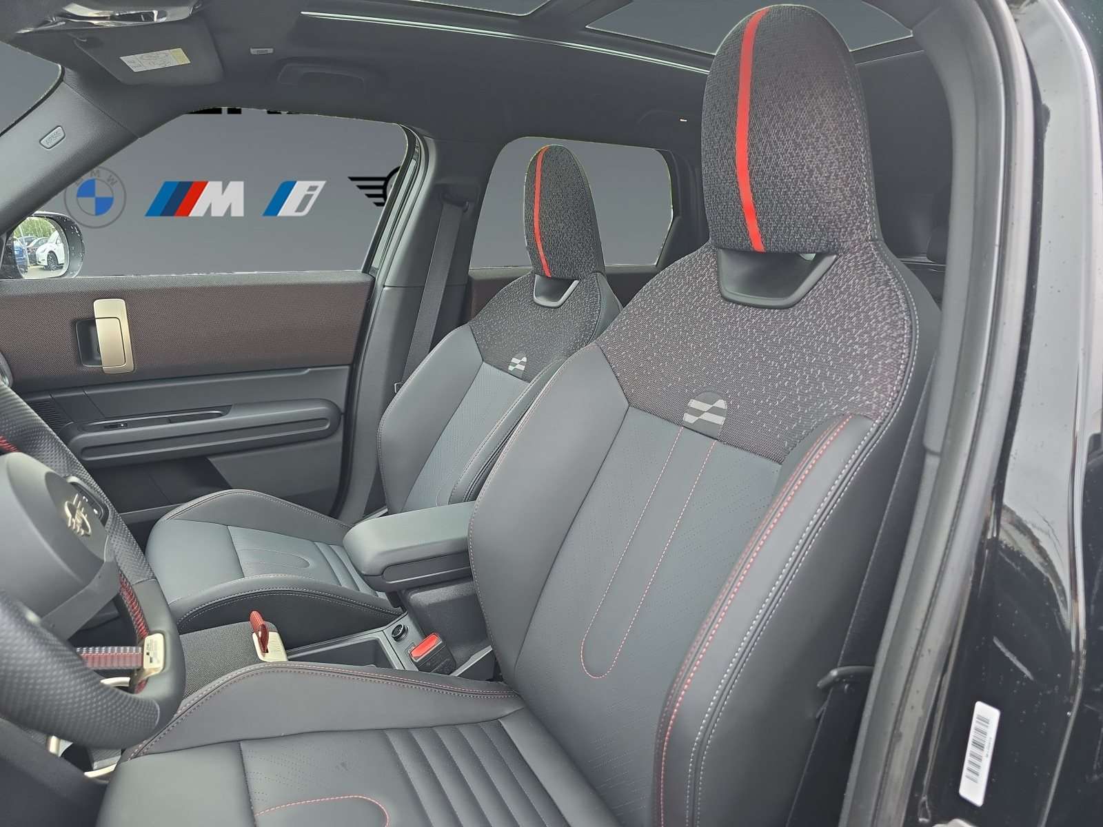 Fahrzeugbild eines MINI MINI