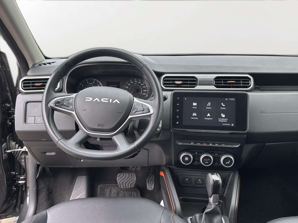 Fahrzeugbild eines Dacia Duster