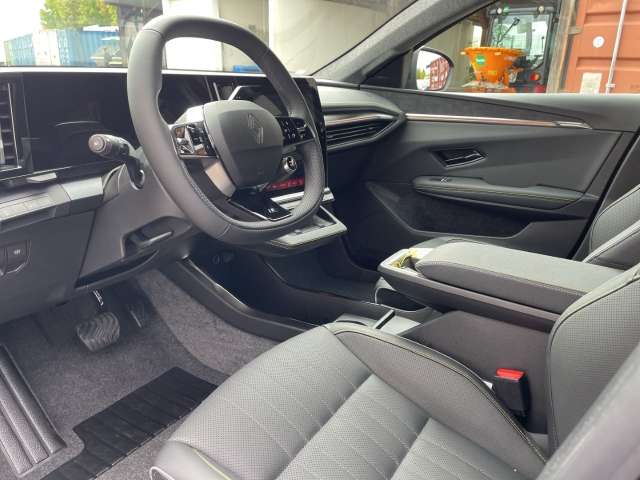 Fahrzeugbild eines Renault Scenic E-TECH