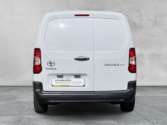 Fahrzeugbild eines Toyota Proace City
