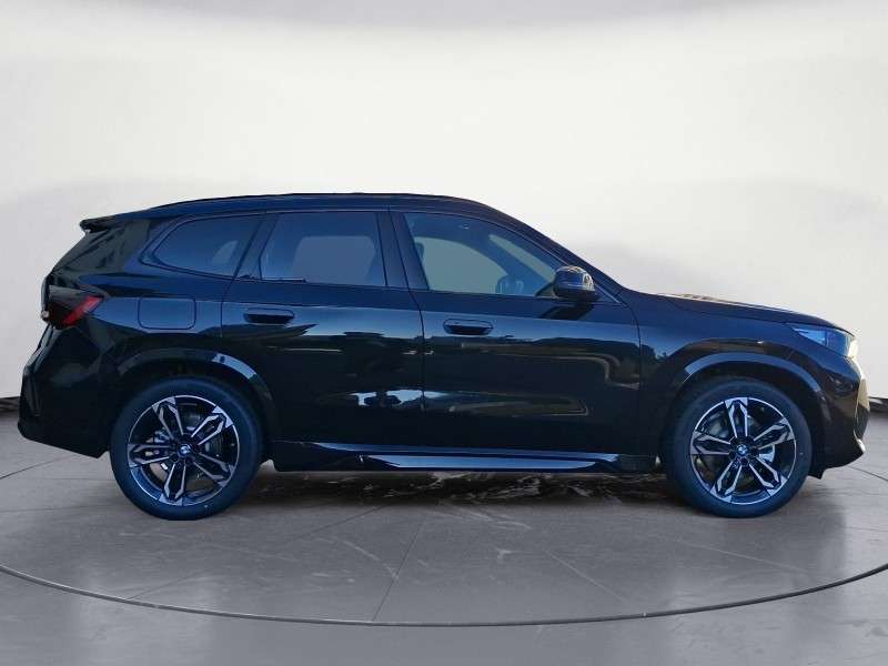 Fahrzeugbild eines BMW X1