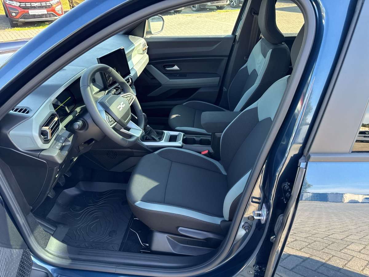 Fahrzeugbild eines Dacia Bigster