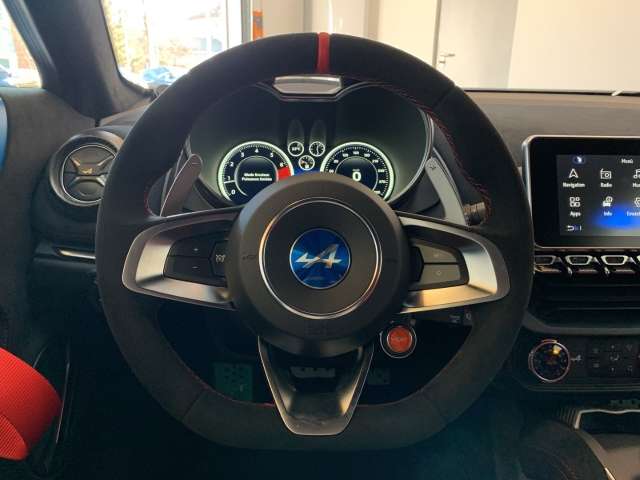 Fahrzeugbild eines Alpine A110