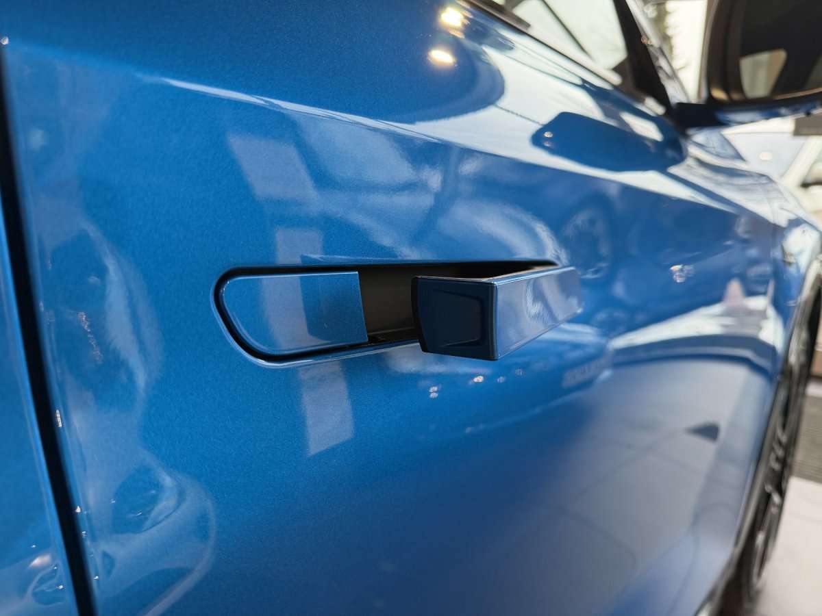 Fahrzeugbild eines Alpine A390