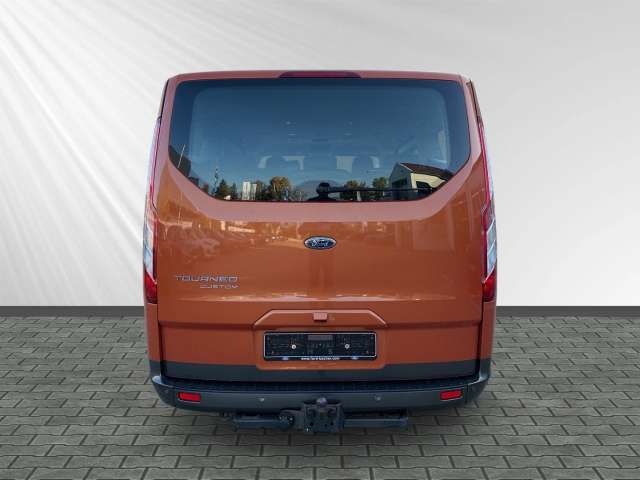 Fahrzeugbild eines Ford Tourneo Custom